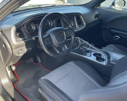 Черный Додж Челенджер, объемом двигателя 3.56 л и пробегом 110 тыс. км за 17000 $, фото 10 на Automoto.ua