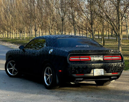 Черный Додж Челенджер, объемом двигателя 3.6 л и пробегом 210 тыс. км за 16500 $, фото 7 на Automoto.ua