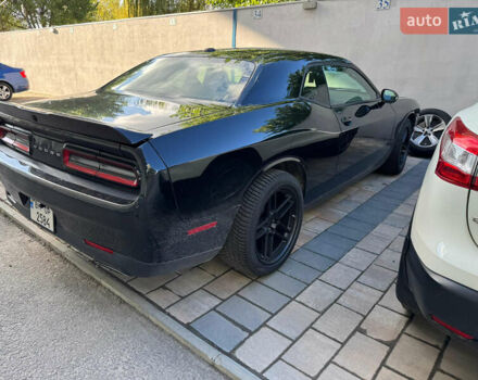 Черный Додж Челенджер, объемом двигателя 3.56 л и пробегом 110 тыс. км за 17000 $, фото 4 на Automoto.ua