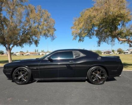 Черный Додж Челенджер, объемом двигателя 5.7 л и пробегом 79 тыс. км за 5000 $, фото 6 на Automoto.ua