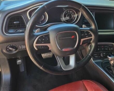 Черный Додж Челенджер, объемом двигателя 5.7 л и пробегом 79 тыс. км за 5000 $, фото 8 на Automoto.ua