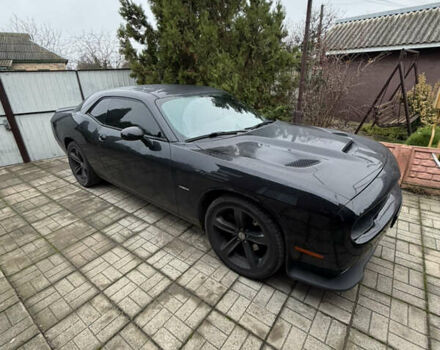 Черный Додж Челенджер, объемом двигателя 5.65 л и пробегом 180 тыс. км за 21500 $, фото 9 на Automoto.ua