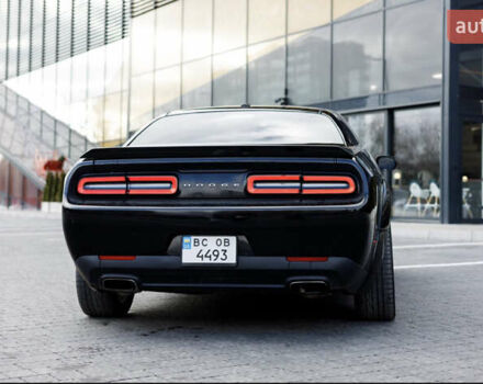 Чорний Додж Challenger, об'ємом двигуна 3.6 л та пробігом 234 тис. км за 12900 $, фото 3 на Automoto.ua