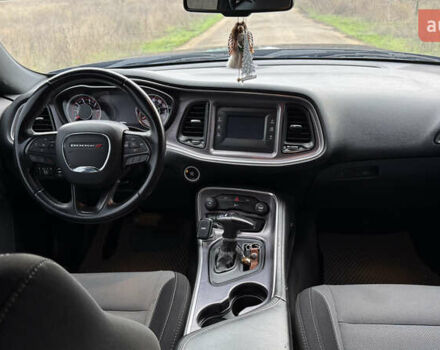 Черный Додж Челенджер, объемом двигателя 3.6 л и пробегом 153 тыс. км за 17000 $, фото 12 на Automoto.ua