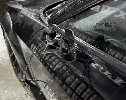 Чорний Додж Challenger, об'ємом двигуна 3.6 л та пробігом 234 тис. км за 12900 $, фото 9 на Automoto.ua