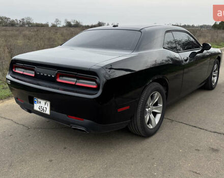 Черный Додж Челенджер, объемом двигателя 3.6 л и пробегом 153 тыс. км за 17000 $, фото 6 на Automoto.ua