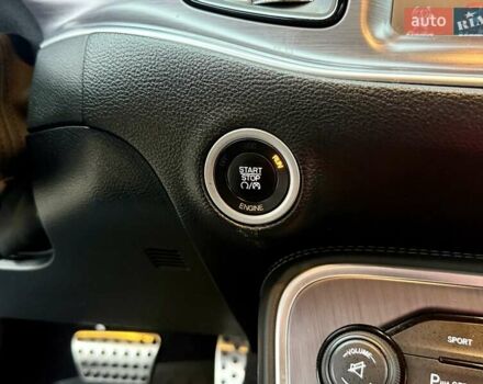 Черный Додж Челенджер, объемом двигателя 5.65 л и пробегом 132 тыс. км за 25500 $, фото 40 на Automoto.ua