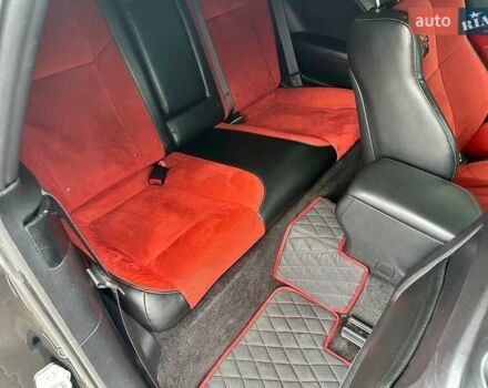 Черный Додж Челенджер, объемом двигателя 6.42 л и пробегом 85 тыс. км за 30700 $, фото 9 на Automoto.ua