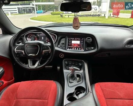 Черный Додж Челенджер, объемом двигателя 6.42 л и пробегом 85 тыс. км за 30700 $, фото 6 на Automoto.ua