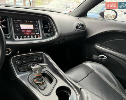 Черный Додж Челенджер, объемом двигателя 3.6 л и пробегом 60 тыс. км за 19700 $, фото 22 на Automoto.ua