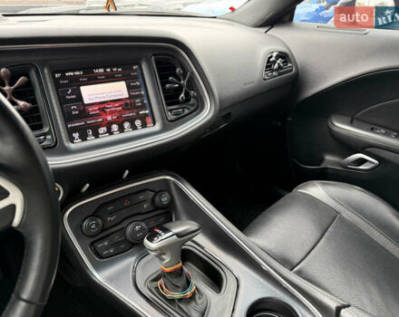 Черный Додж Челенджер, объемом двигателя 3.6 л и пробегом 60 тыс. км за 19700 $, фото 19 на Automoto.ua