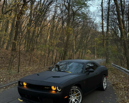 Черный Додж Челенджер, объемом двигателя 3.6 л и пробегом 161 тыс. км за 23500 $, фото 11 на Automoto.ua