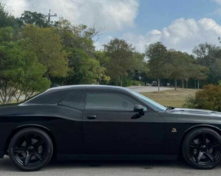 Черный Додж Челенджер, объемом двигателя 6.4 л и пробегом 75 тыс. км за 9300 $, фото 2 на Automoto.ua