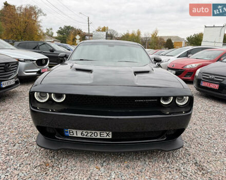 Черный Додж Челенджер, объемом двигателя 3.6 л и пробегом 61 тыс. км за 17700 $, фото 2 на Automoto.ua