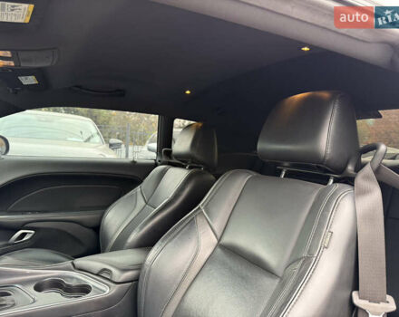 Черный Додж Челенджер, объемом двигателя 3.6 л и пробегом 60 тыс. км за 19700 $, фото 16 на Automoto.ua