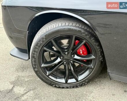 Черный Додж Челенджер, объемом двигателя 5.65 л и пробегом 132 тыс. км за 25500 $, фото 42 на Automoto.ua