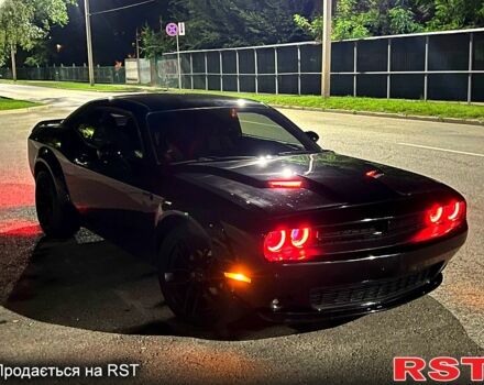 Черный Додж Челенджер, объемом двигателя 3.6 л и пробегом 138 тыс. км за 21000 $, фото 1 на Automoto.ua