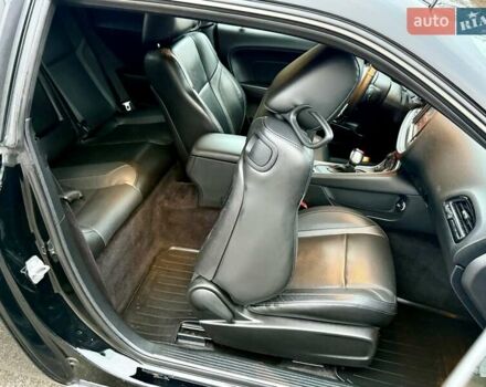 Черный Додж Челенджер, объемом двигателя 5.65 л и пробегом 132 тыс. км за 25500 $, фото 35 на Automoto.ua