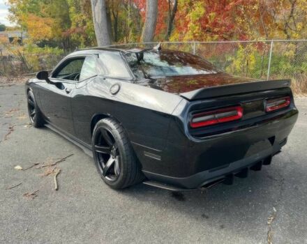 Черный Додж Челенджер, объемом двигателя 6.2 л и пробегом 55 тыс. км за 13670 $, фото 3 на Automoto.ua