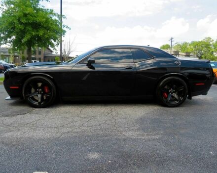 Черный Додж Челенджер, объемом двигателя 6.2 л и пробегом 52 тыс. км за 32000 $, фото 3 на Automoto.ua