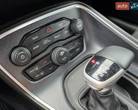 Черный Додж Челенджер, объемом двигателя 3.6 л и пробегом 81 тыс. км за 21990 $, фото 32 на Automoto.ua