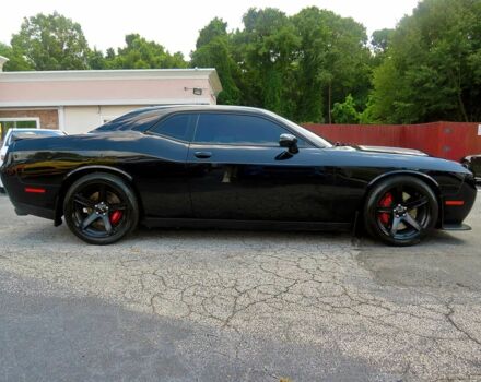 Черный Додж Челенджер, объемом двигателя 6.2 л и пробегом 52 тыс. км за 32000 $, фото 5 на Automoto.ua