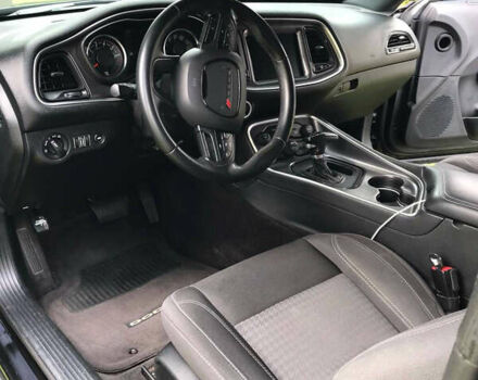Черный Додж Челенджер, объемом двигателя 3.6 л и пробегом 124 тыс. км за 19500 $, фото 16 на Automoto.ua