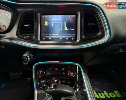 Черный Додж Челенджер, объемом двигателя 3.6 л и пробегом 100 тыс. км за 17999 $, фото 11 на Automoto.ua