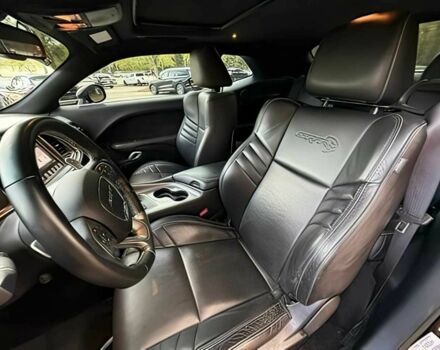 Черный Додж Челенджер, объемом двигателя 6.2 л и пробегом 52 тыс. км за 20000 $, фото 9 на Automoto.ua