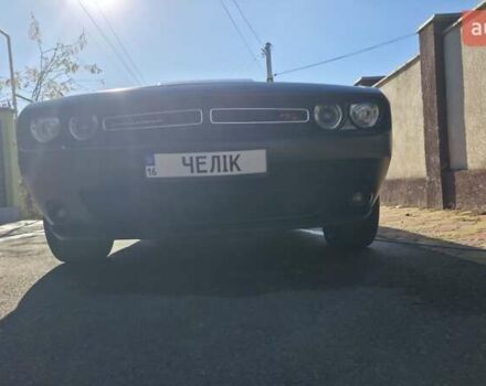 Черный Додж Челенджер, объемом двигателя 5.65 л и пробегом 139 тыс. км за 27000 $, фото 4 на Automoto.ua