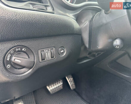 Черный Додж Челенджер, объемом двигателя 3.6 л и пробегом 81 тыс. км за 21990 $, фото 24 на Automoto.ua