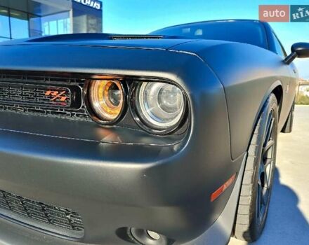 Черный Додж Челенджер, объемом двигателя 6.4 л и пробегом 78 тыс. км за 32499 $, фото 11 на Automoto.ua