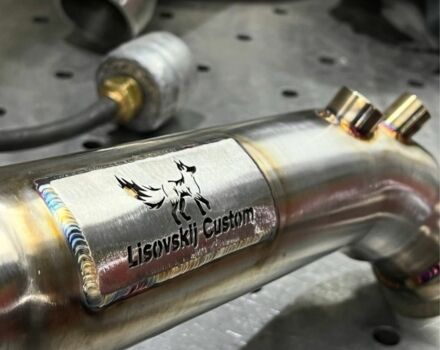 Черный Додж Челенджер, объемом двигателя 3.6 л и пробегом 90 тыс. км за 18000 $, фото 8 на Automoto.ua