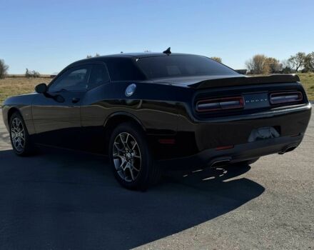 Черный Додж Челенджер, объемом двигателя 3.6 л и пробегом 62 тыс. км за 10300 $, фото 5 на Automoto.ua