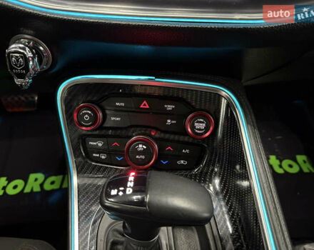 Черный Додж Челенджер, объемом двигателя 3.6 л и пробегом 100 тыс. км за 17999 $, фото 9 на Automoto.ua