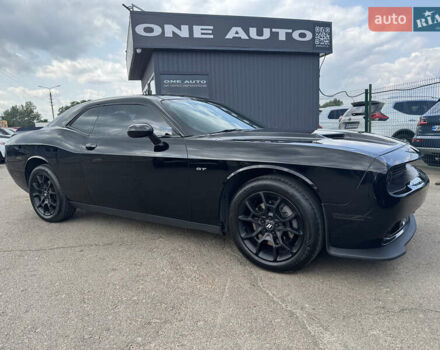 Черный Додж Челенджер, объемом двигателя 3.6 л и пробегом 81 тыс. км за 21990 $, фото 6 на Automoto.ua