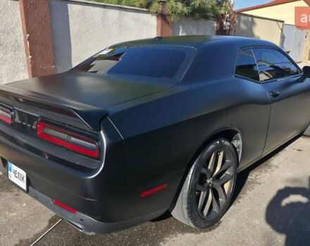 Черный Додж Челенджер, объемом двигателя 5.65 л и пробегом 139 тыс. км за 27000 $, фото 7 на Automoto.ua