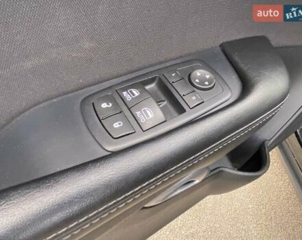 Додж Челенджер 2017 в Киеве на Automoto.ua Черный Додж Челенджер, объемом двигателя 3.6 л и пробегом 145 тыс. км за 17200 $, фото 7 на Automoto.ua