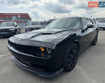 Черный Додж Челенджер, объемом двигателя 3.6 л и пробегом 81 тыс. км за 21990 $, фото 1 на Automoto.ua