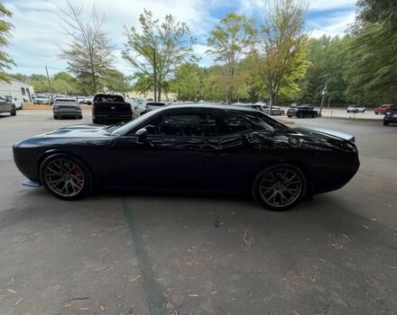 Черный Додж Челенджер, объемом двигателя 6.2 л и пробегом 52 тыс. км за 20000 $, фото 3 на Automoto.ua