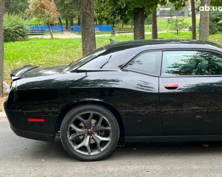 Додж Челенджер 2018 в Киеве на Automoto.ua Черный Додж Челенджер, объемом двигателя 3.6 л и пробегом 137 тыс. км за 21290 $, фото 4 на Automoto.ua