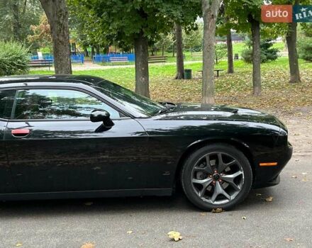 Додж Челенджер 2018 в Киеве на Automoto.ua Черный Додж Челенджер, объемом двигателя 3.6 л и пробегом 137 тыс. км за 21290 $, фото 2 на Automoto.ua