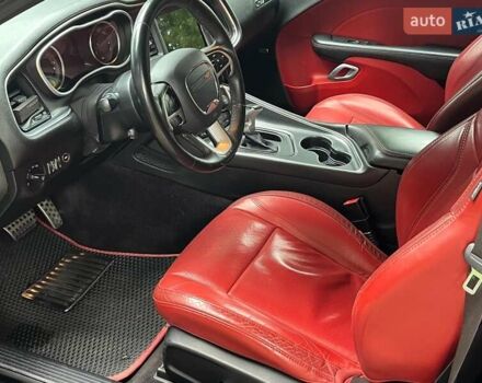 Додж Челенджер 2018 в Киеве на Automoto.ua Черный Додж Челенджер, объемом двигателя 3.6 л и пробегом 137 тыс. км за 21290 $, фото 22 на Automoto.ua