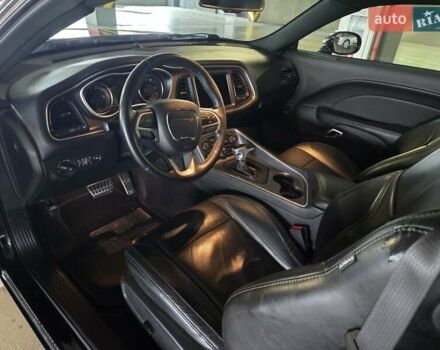 Додж Челенджер 2018 в Киеве на Automoto.ua Черный Додж Челенджер, объемом двигателя 3.61 л и пробегом 90 тыс. км за 24000 $, фото 9 на Automoto.ua