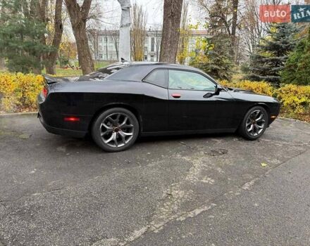 Черный Додж Челенджер, объемом двигателя 3.6 л и пробегом 137 тыс. км за 19740 $, фото 7 на Automoto.ua