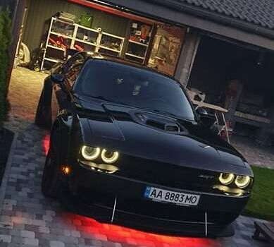 Чорний Додж Challenger, об'ємом двигуна 6.4 л та пробігом 60 тис. км за 39999 $, фото 16 на Automoto.ua