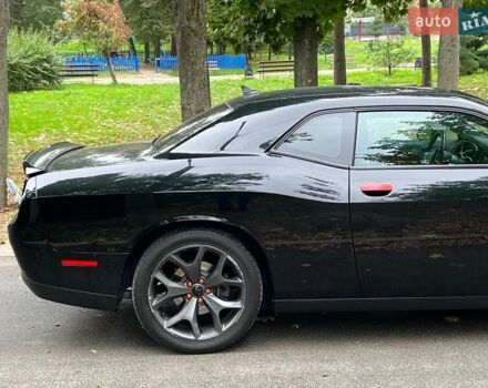 Додж Челенджер 2018 в Киеве на Automoto.ua Черный Додж Челенджер, объемом двигателя 3.6 л и пробегом 137 тыс. км за 21290 $, фото 6 на Automoto.ua