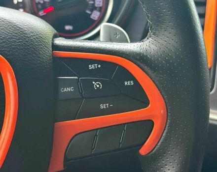 Чорний Додж Challenger, об'ємом двигуна 6.4 л та пробігом 80 тис. км за 20000 $, фото 16 на Automoto.ua