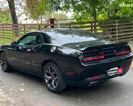 Додж Челенджер 2018 в Киеве на Automoto.ua Черный Додж Челенджер, объемом двигателя 3.6 л и пробегом 137 тыс. км за 21290 $, фото 9 на Automoto.ua