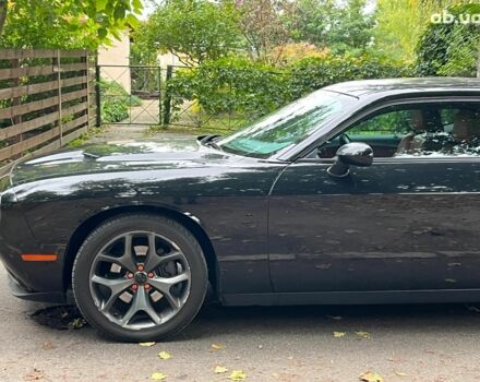 Додж Челенджер 2018 в Киеве на Automoto.ua Черный Додж Челенджер, объемом двигателя 3.6 л и пробегом 137 тыс. км за 21290 $, фото 7 на Automoto.ua